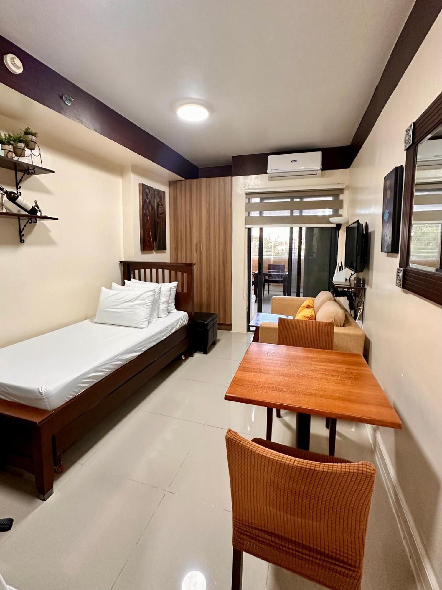 Grazie's Studio Apartment *
